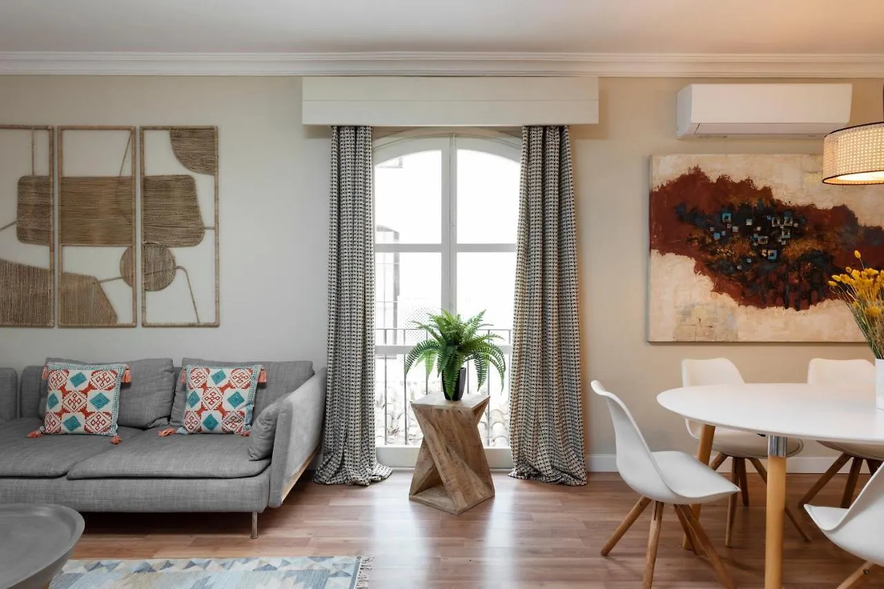 2 Bedroom Apartment In The Heart Of Puerto Banus Μαρμπέλλα