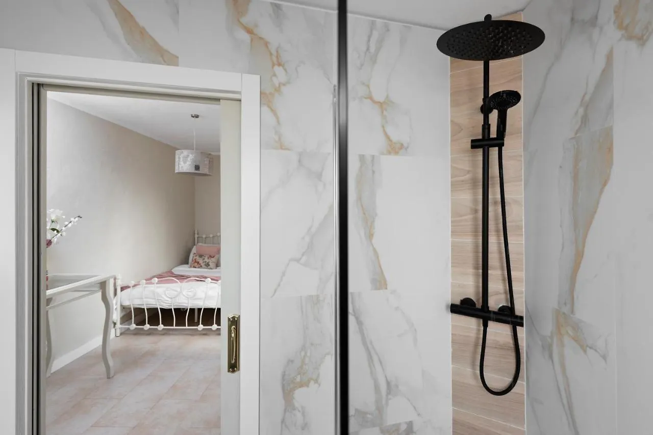 2 Bedroom Apartment In The Heart Of Puerto Banus Μαρμπέλλα