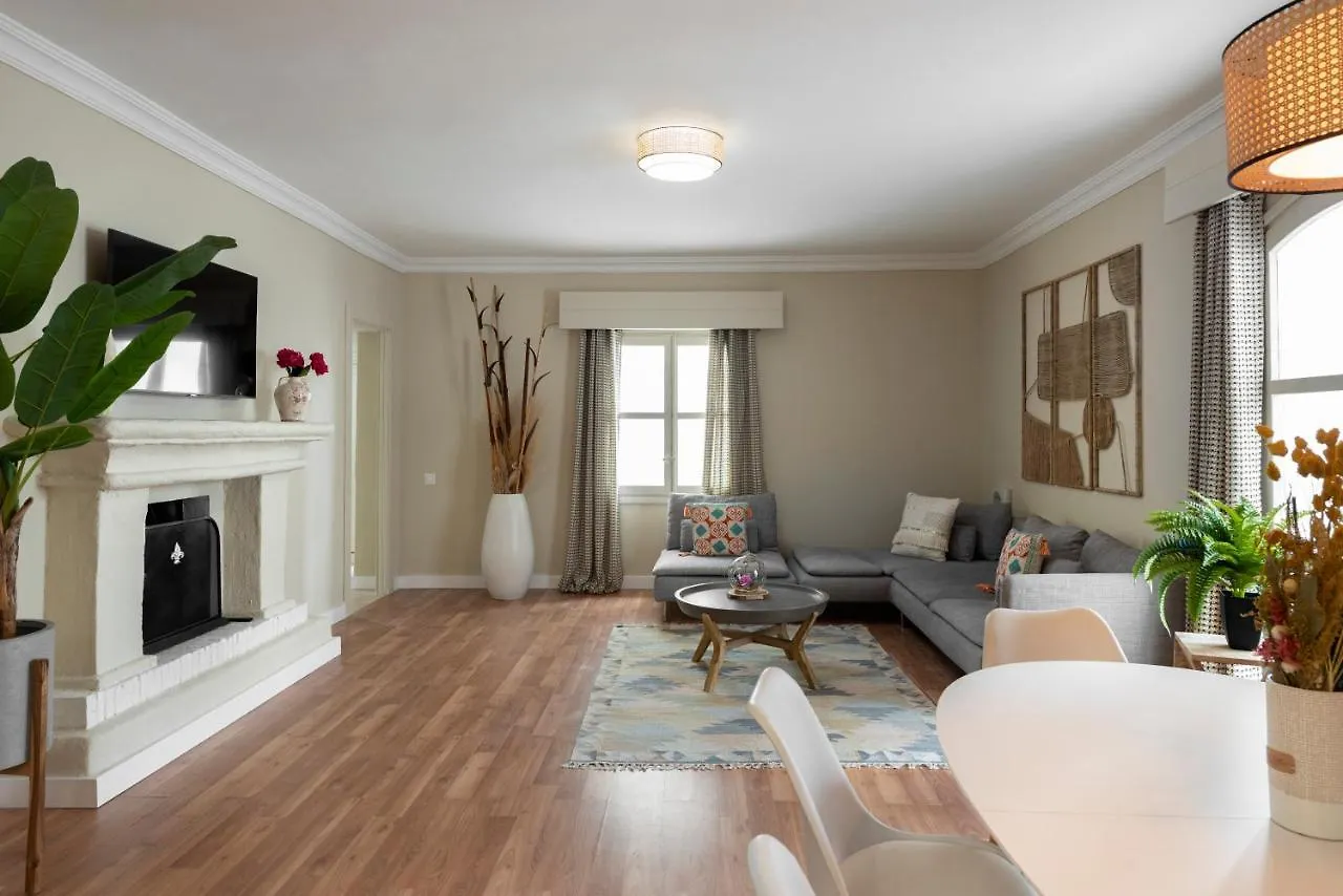 2 Bedroom Apartment In The Heart Of Puerto Banus Μαρμπέλλα Ισπανία