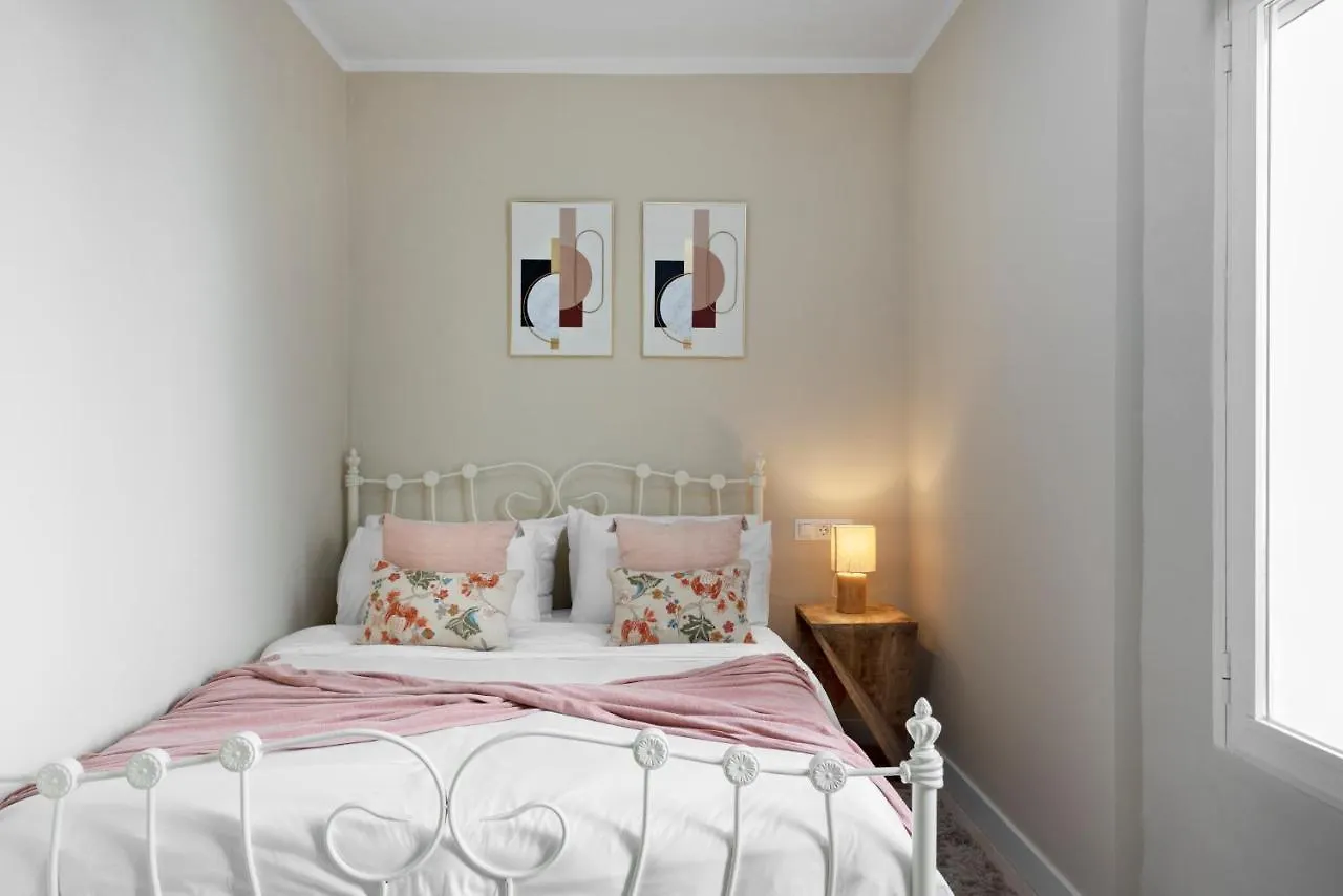 2 Bedroom Apartment In The Heart Of Puerto Banus Μαρμπέλλα