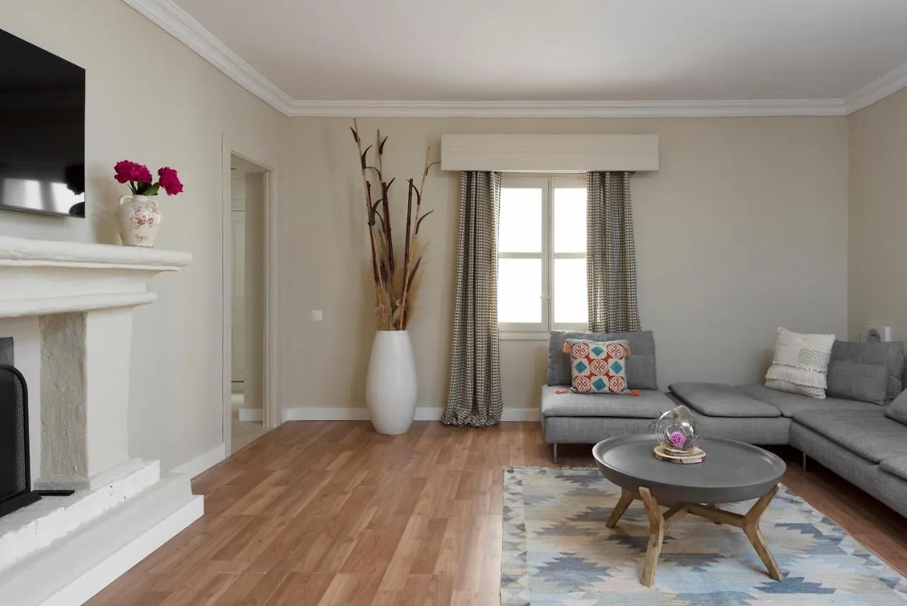 2 Bedroom Apartment In The Heart Of Puerto Banus Μαρμπέλλα Ισπανία